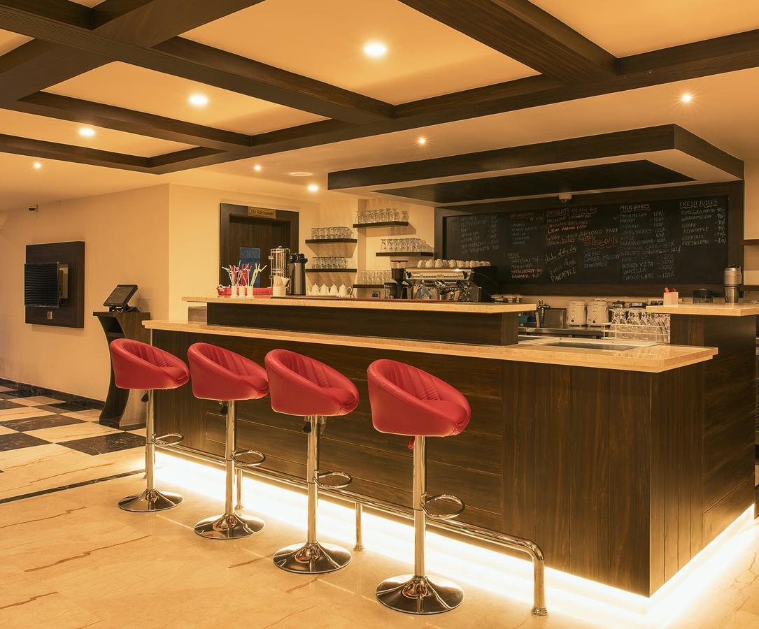 White Lotus Hotel Udupi Extérieur photo