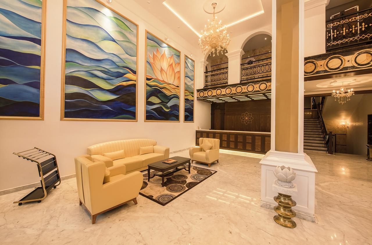 White Lotus Hotel Udupi Extérieur photo