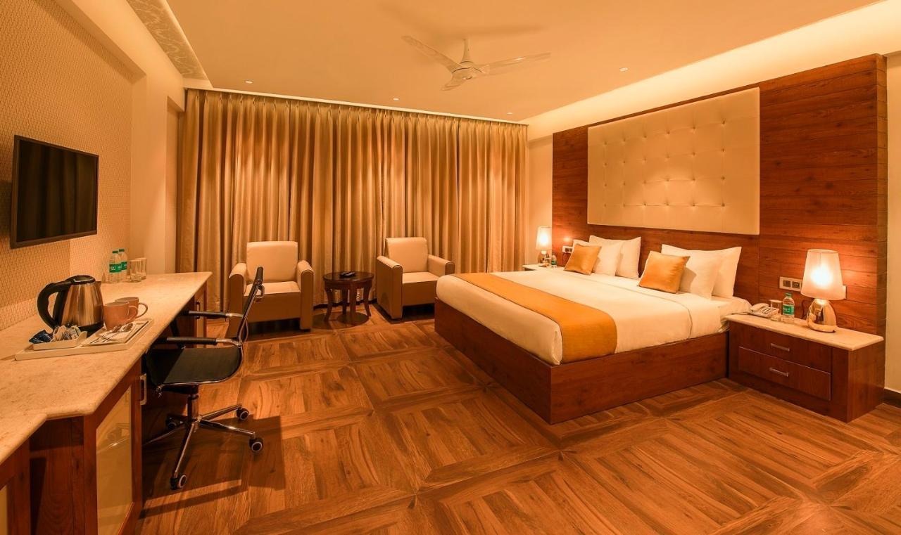 White Lotus Hotel Udupi Extérieur photo